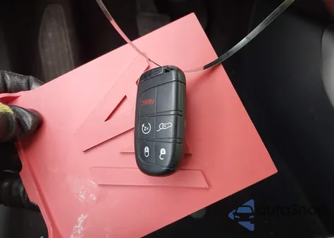 2018 Jeep Compass Latitude 4X4 z USA, uszkodzony, nr VIN 3C4NJDBBXJT398296